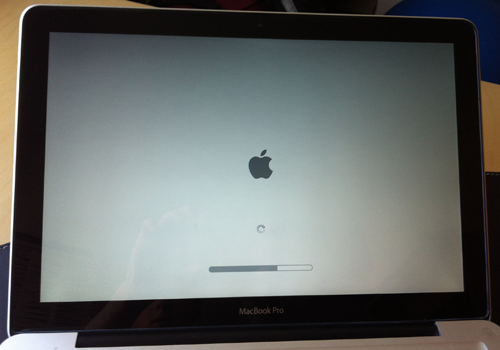 MacBook Pro Startbildschirm